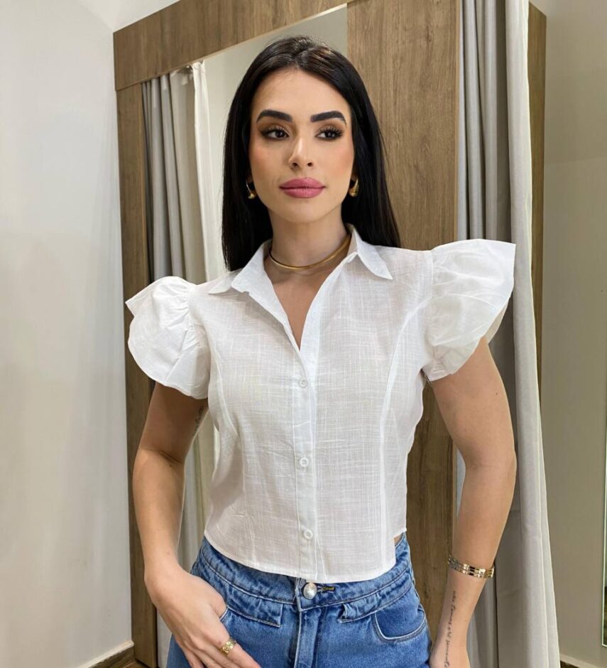 Cropped Feminino Alongado Cléo Manga Curta com Botões Branco - Fernanda Ramos Store
