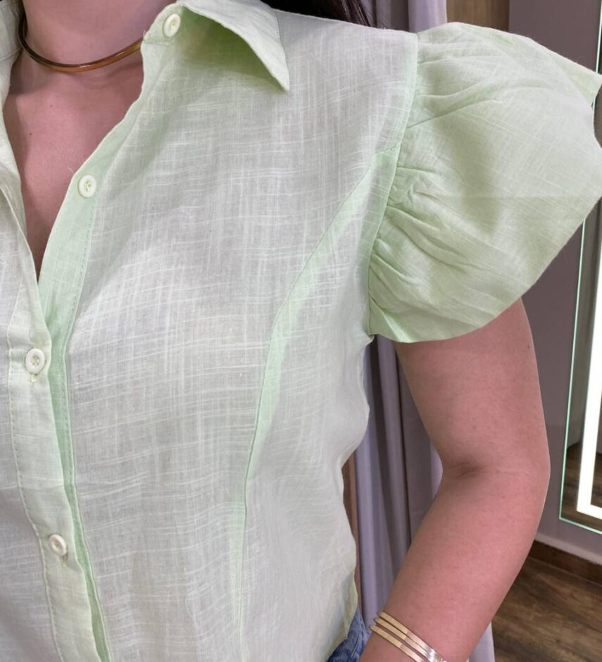 Cropped Feminino Alongado Cléo Manga Curta com Botões Verde - Fernanda Ramos Store