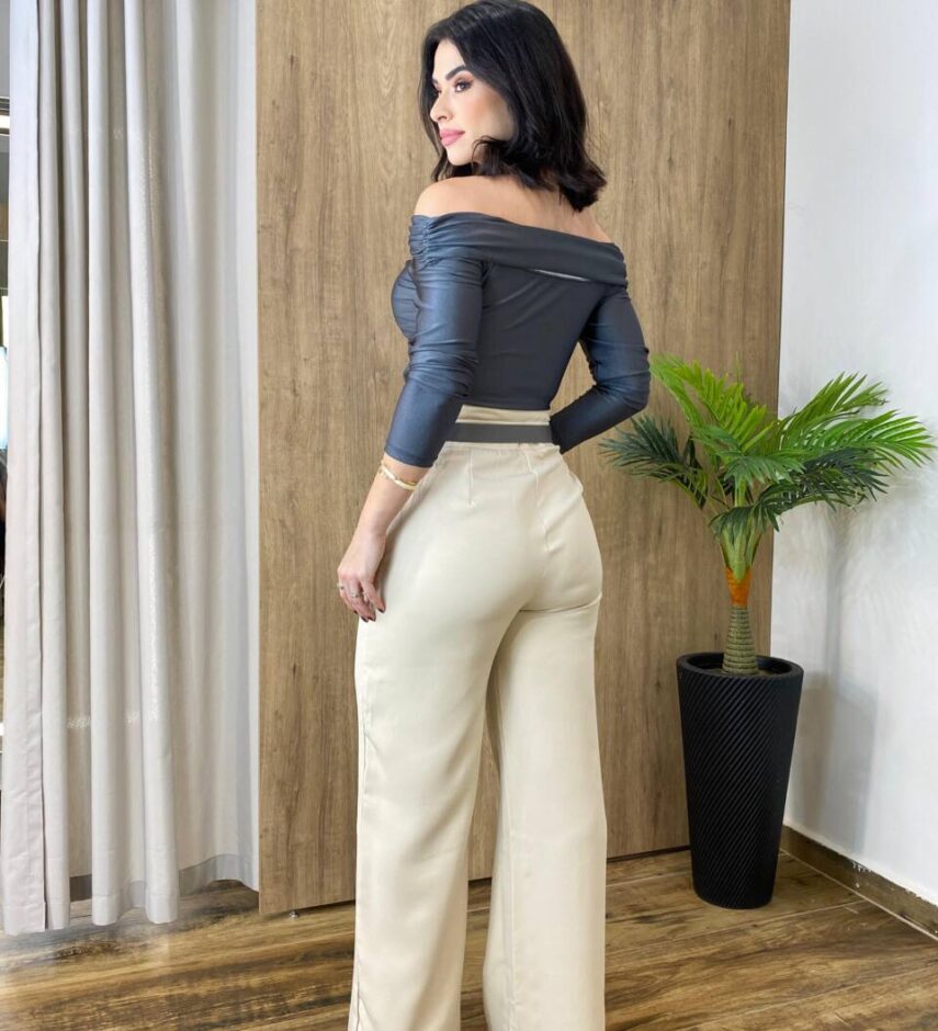 Cropped Feminino Bia com Bojo Ombro a Ombro Manga Longa Cinza - Fernanda Ramos Store