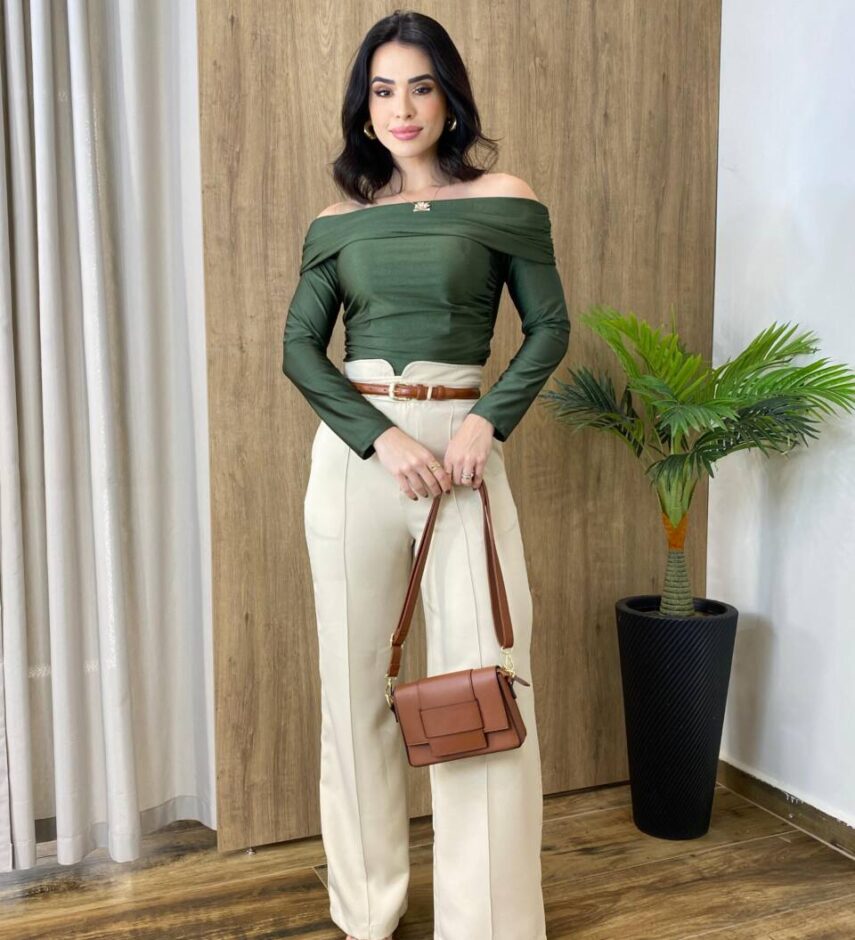 Cropped Feminino Bia com Bojo Ombro a Ombro Manga Longa Verde - Fernanda Ramos Store