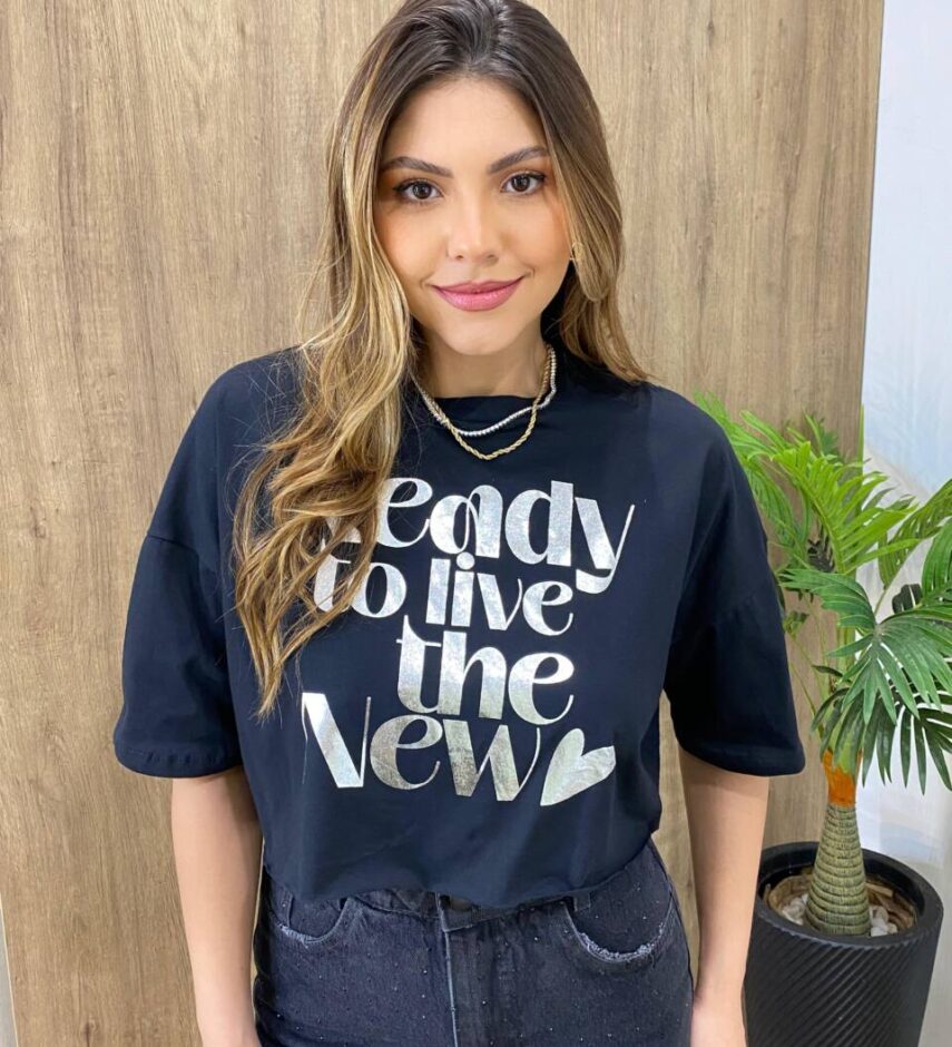Cropped Over Feminino Manga Curta Ready To Live Preto - Fernanda Ramos Store