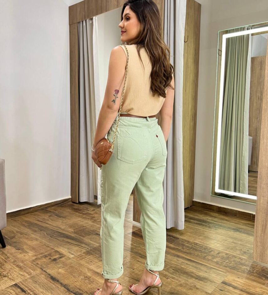 Regata Feminina Valentina Crepe Bege - Fernanda Ramos Store