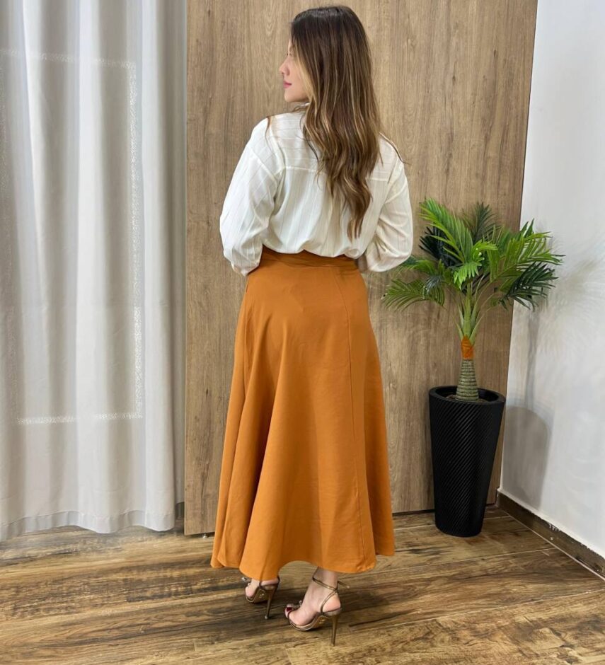 Saia Midi Feminina Manuela Alfaiataria Caramelo com Amarração - Fernanda Ramos Store