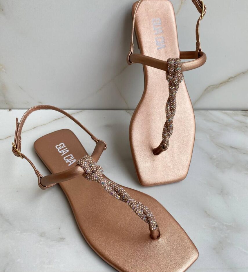 Sandália Rasteira Feminina Metalizada Cobre com Detalhe em Strass - Fernanda Ramos Store