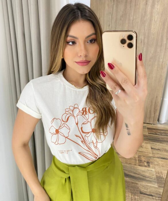 T-shirt Feminina Manga Curta Amor Off White - Fernanda Ramos Store