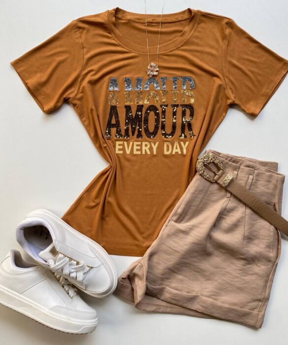 T-shirt Feminina Manga Curta Amour Every Day Caramelo - Fernanda Ramos Store