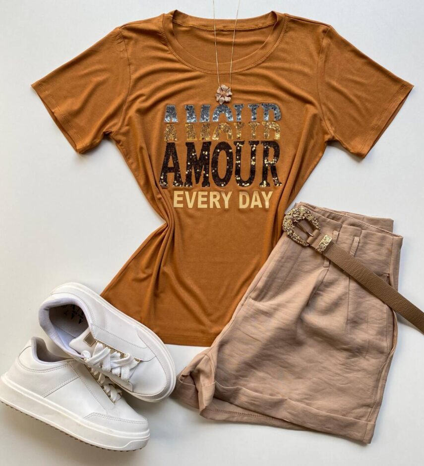 T-shirt Feminina Manga Curta Amour Every Day Caramelo - Fernanda Ramos Store
