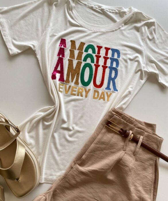 T-shirt Feminina Manga Curta Amour Every Day Off White - Fernanda Ramos Store