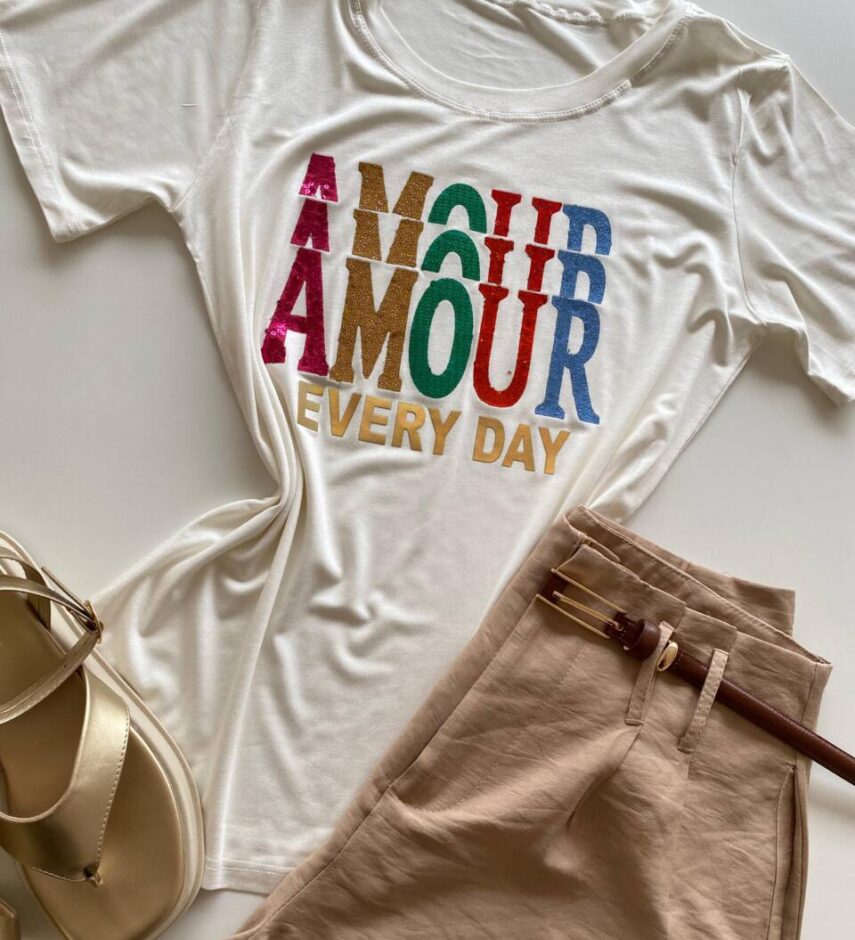 T-shirt Feminina Manga Curta Amour Every Day Off White - Fernanda Ramos Store