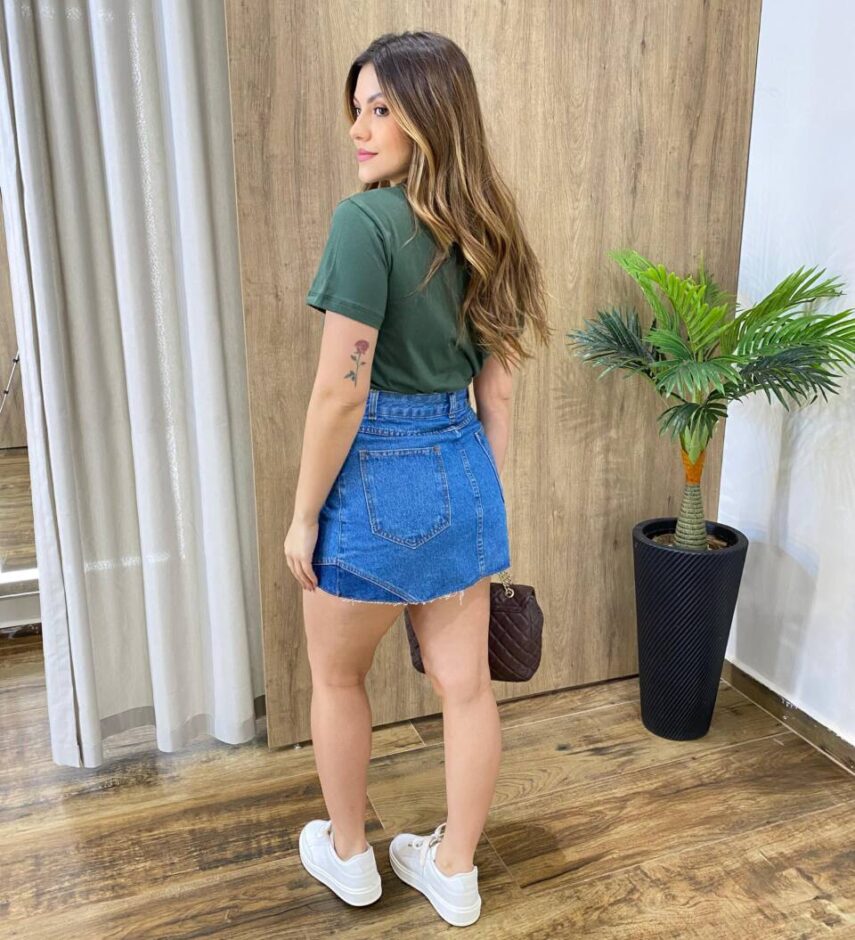 T-shirt Feminina Manga Curta Básica Verde Militar - Fernanda Ramos Store