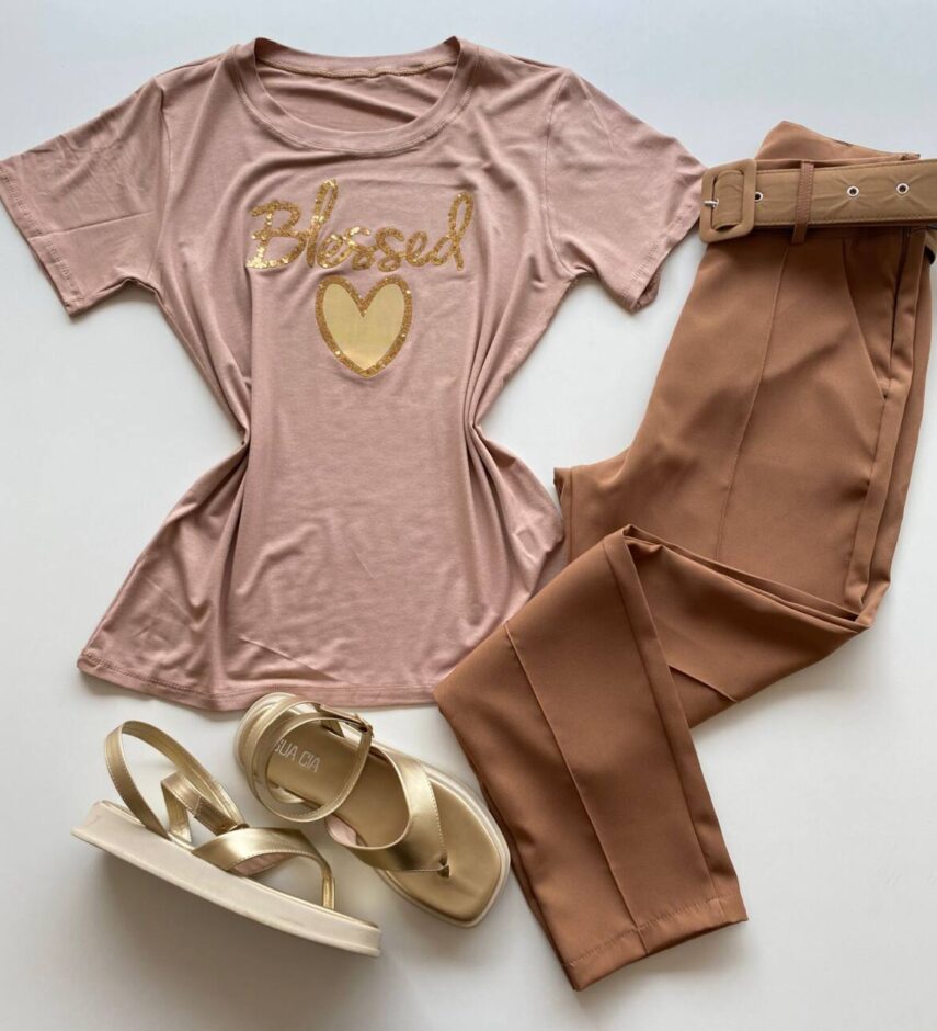 T-shirt Feminina Manga Curta Blessed Bege Escuro - Fernanda Ramos Store