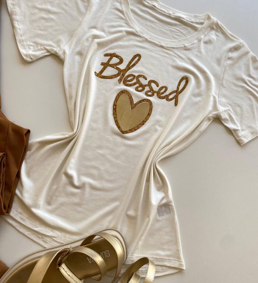T-shirt Feminina Manga Curta Blessed Off White - Fernanda Ramos Store