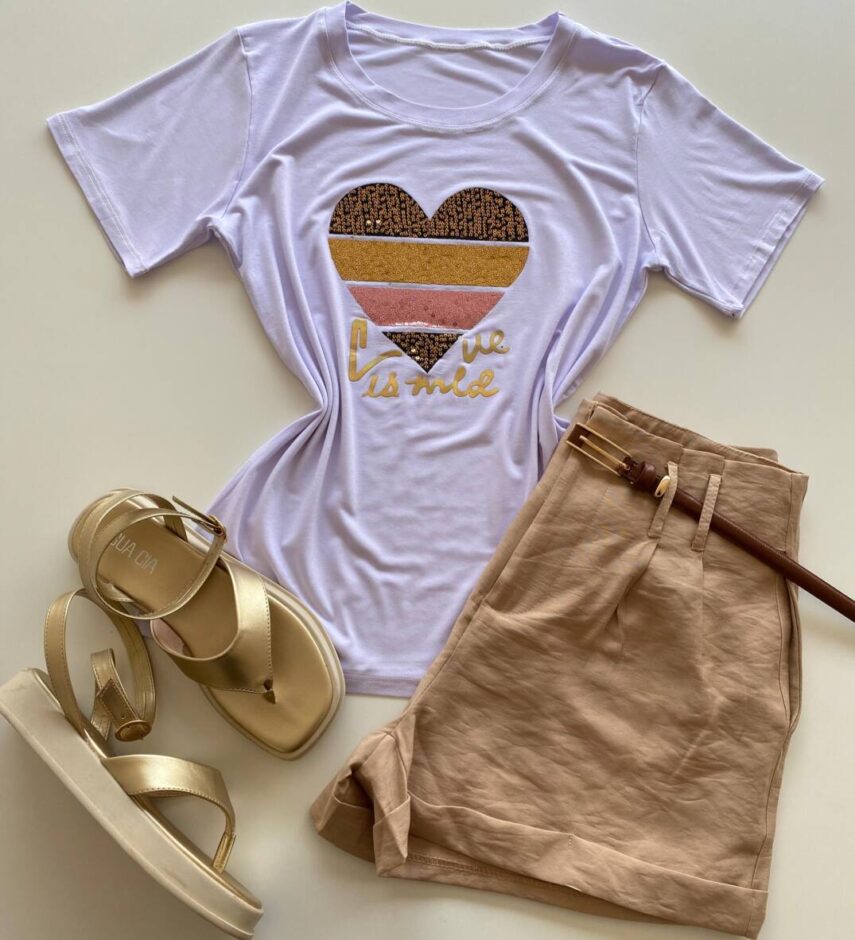 T-shirt Feminina Manga Curta Branca com Estampa de Coração - Fernanda Ramos Store