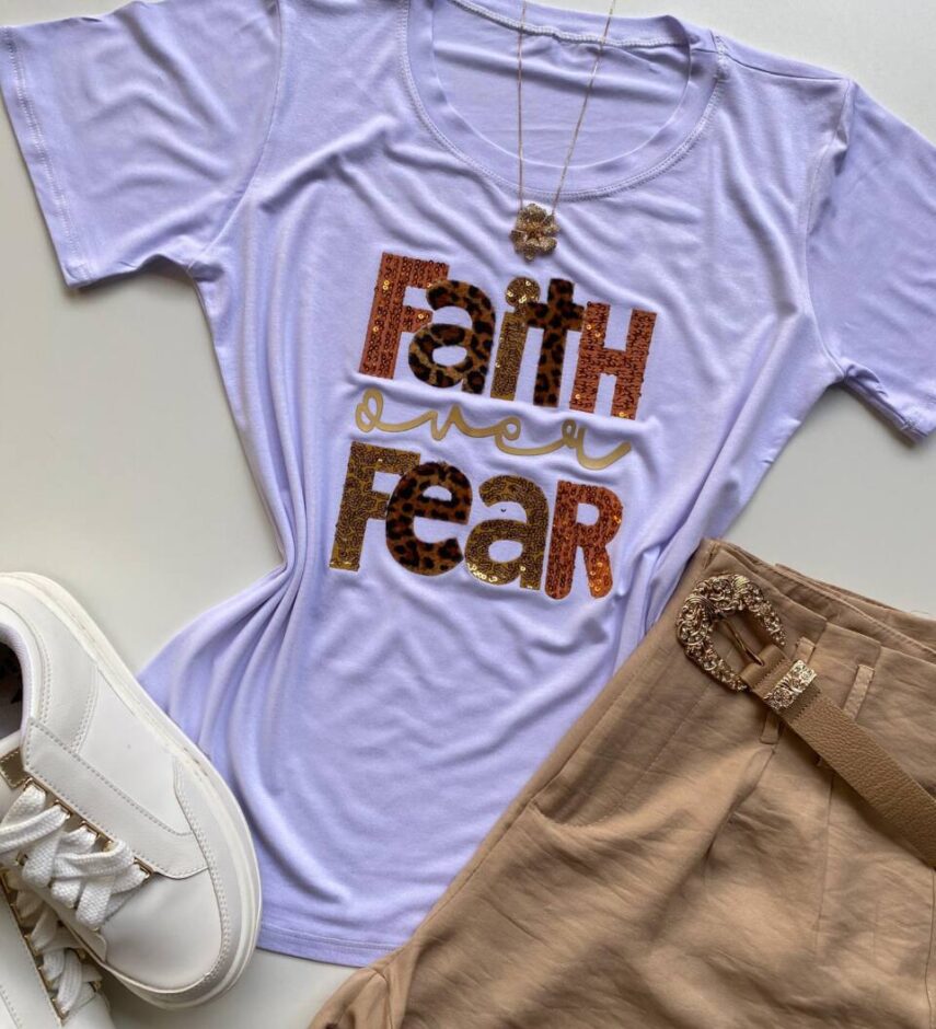 T-shirt Feminina Manga Curta Faith Over Fear Branca - Fernanda Ramos Store