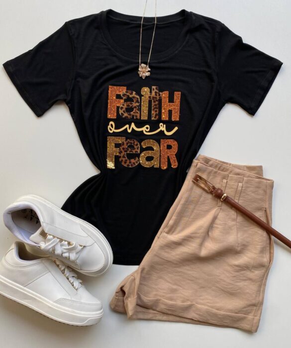 T-shirt Feminina Manga Curta Faith Over Fear Preta - Fernanda Ramos Store