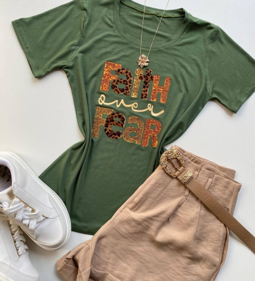 T-shirt Feminina Manga Curta Faith Over Fear Verde - Fernanda Ramos Store