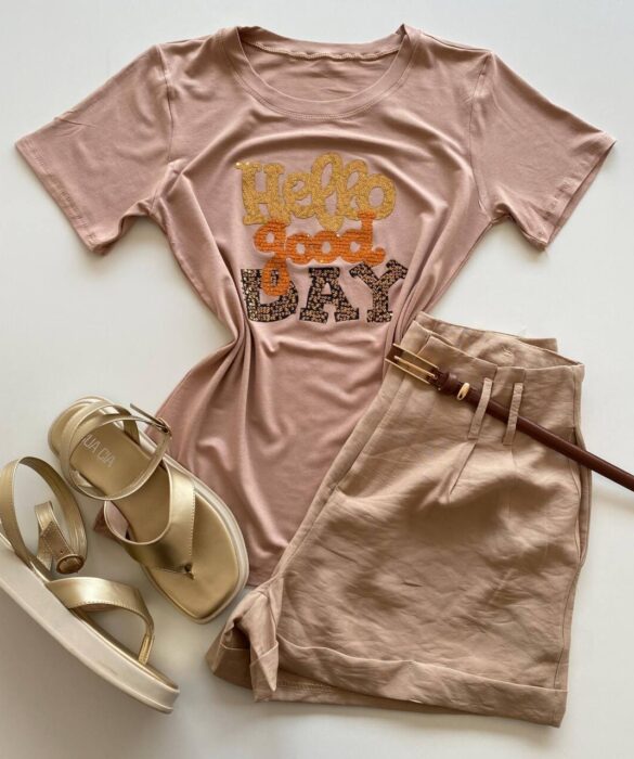 T-shirt Feminina Manga Curta Hello Good Day Bege Escuro - Fernanda Ramos Store