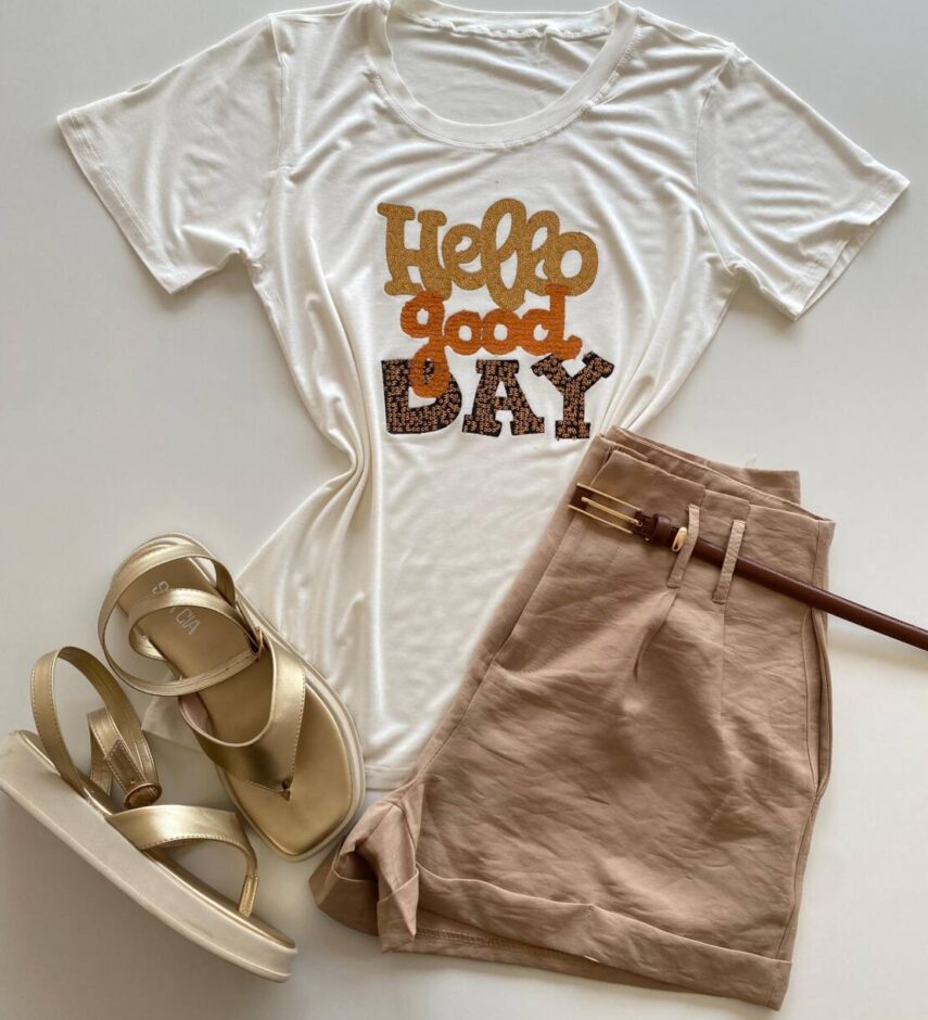 T-shirt Feminina Manga Curta Hello Good Day Off White - Fernanda Ramos Store