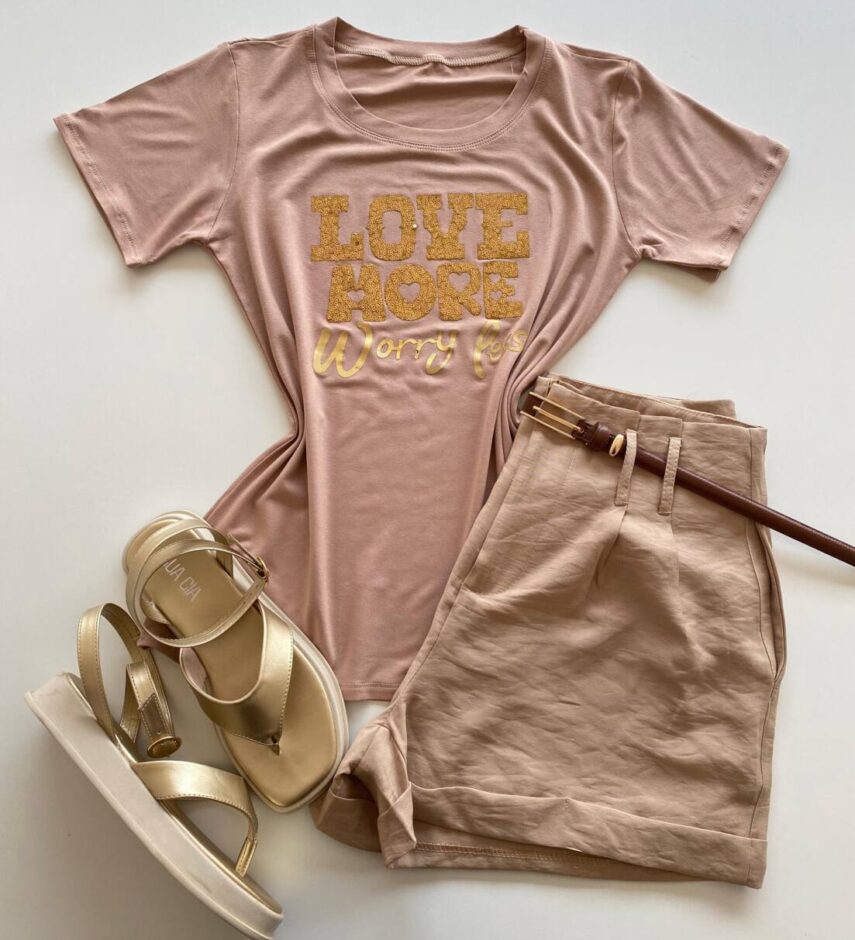 T-shirt Feminina Manga Curta Love More Bege Escuro - Fernanda Ramos Store