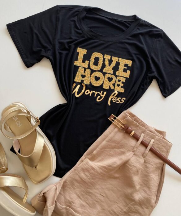 T-shirt Feminina Manga Curta Love More Preta - Fernanda Ramos Store