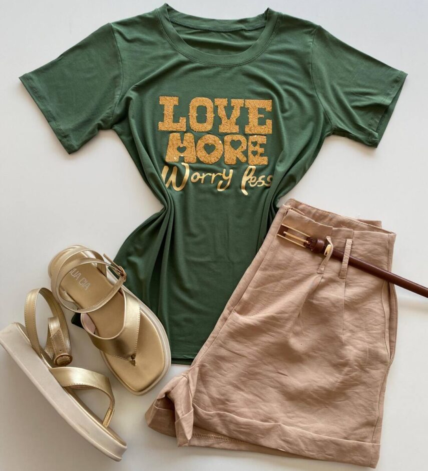 T-shirt Feminina Manga Curta Love More Verde - Fernanda Ramos Store