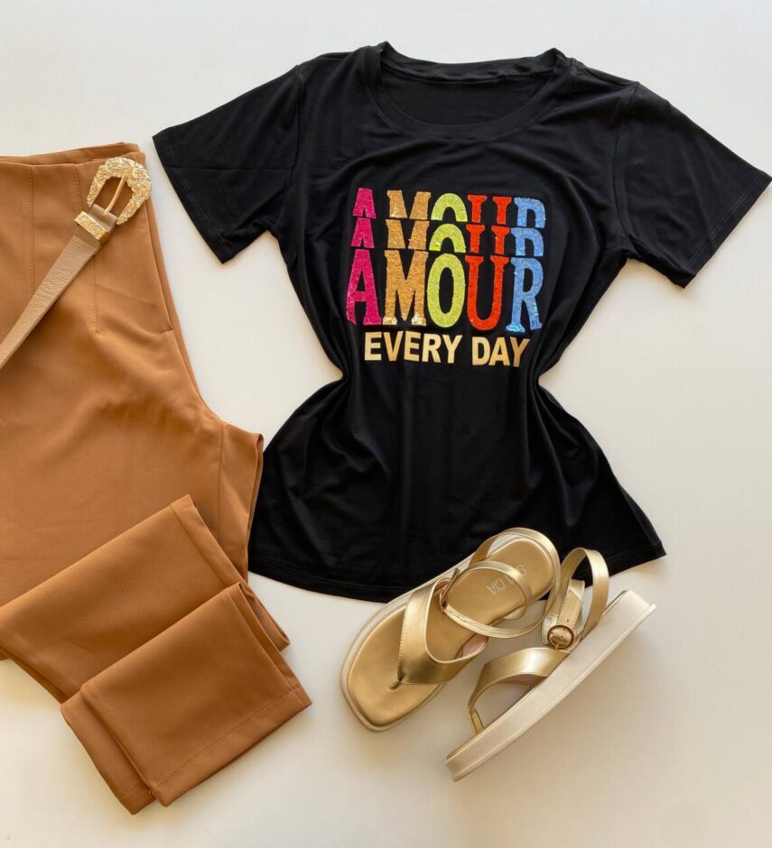 T-shirt Feminina Manga Curta Amour Preta - Fernanda Ramos Store