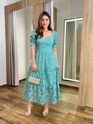 Vestido Midi Ingrid Laise com Bojo Manga Princesa Bordado Verde Água - Fernanda Ramos Store