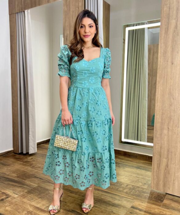 Vestido Midi Ingrid Laise com Bojo Manga Princesa Bordado Verde Água - Fernanda Ramos Store