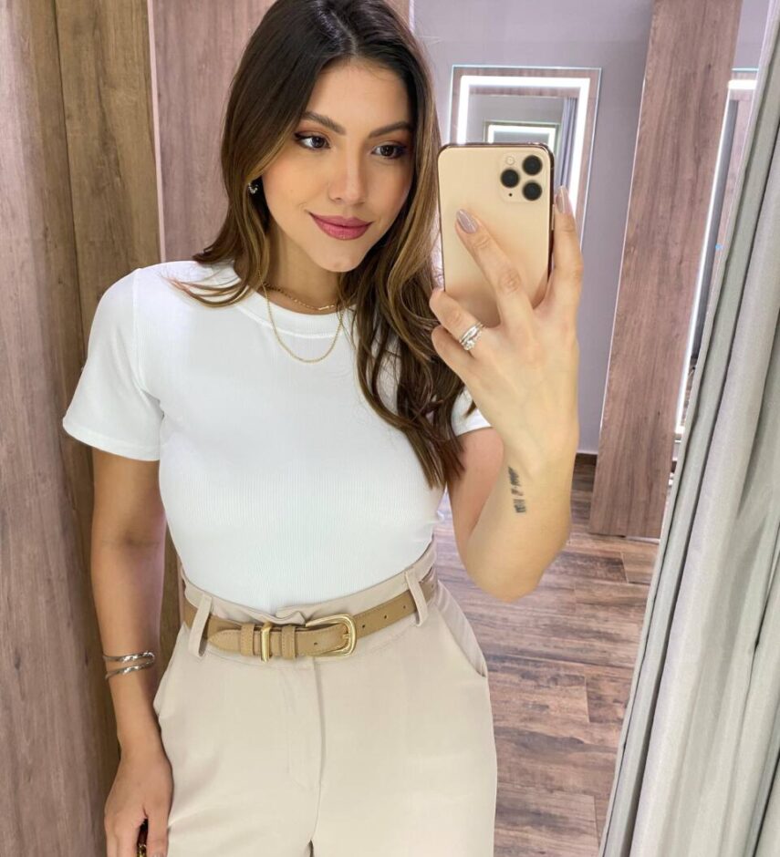 Blusa Feminina Manga Curta Agatha Canelada Branca - Fernanda Ramos Store