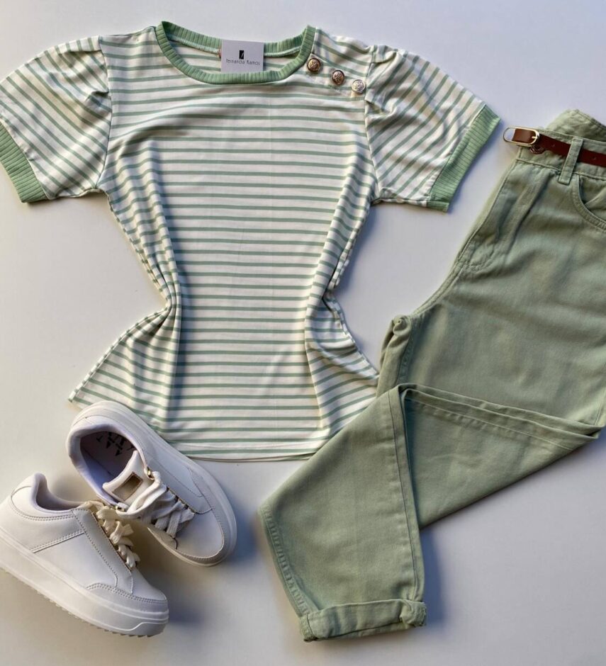 Blusa Feminina Manga Curta Off White com Listras Verde e Botões - Fernanda Ramos Store