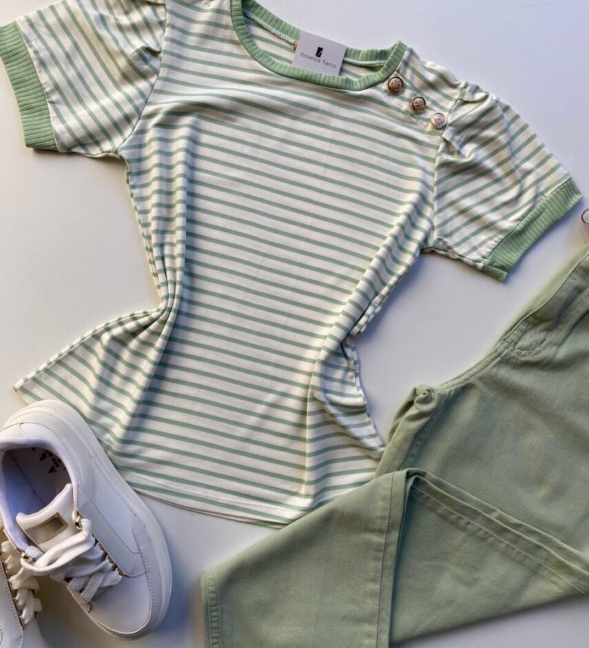 Blusa Feminina Manga Curta Off White com Listras Verde e Botões - Fernanda Ramos Store