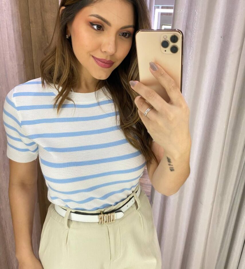Blusa Feminina Tricot Hellen Manga Curta com Listras Azul - Fernanda Ramos Store