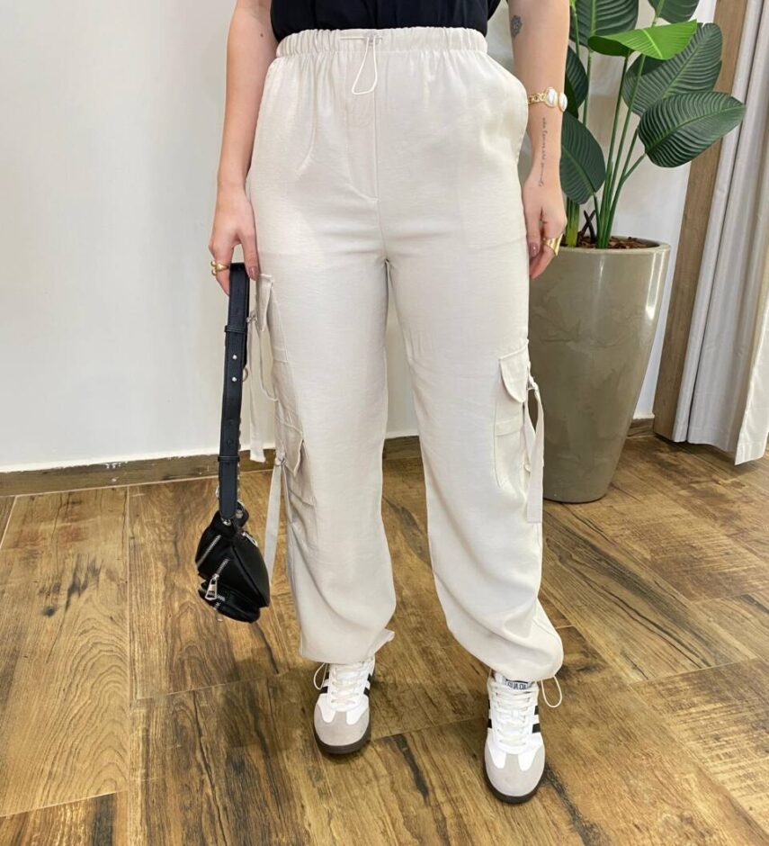 Calça Feminina Parachute Cargo Bege - Fernanda Ramos Store