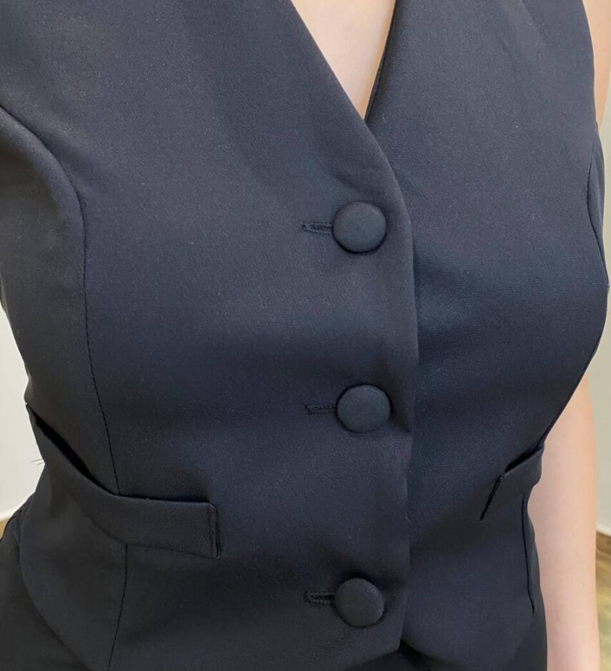 Colete Feminino Maria Alfaiataria com Botões e Bolso Falso Preto - Fernanda Ramos Store