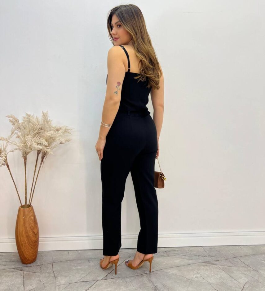 Conjunto Bella Cropped sem Bojo Alça Regulável Calça com Cinto Preto - Fernanda Ramos Store