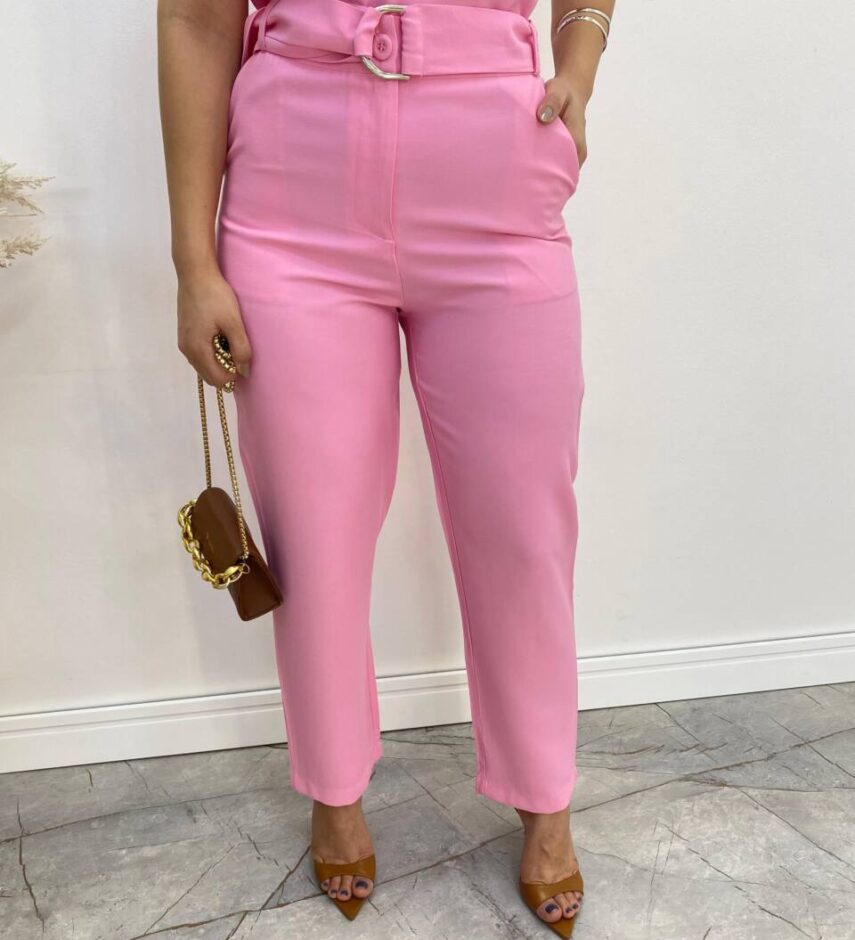Conjunto Bella Cropped sem Bojo Alça Regulável Calça com Cinto Rosa - Fernanda Ramos Store