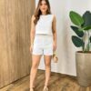 Conjunto Feminino Alfaiataria Chloe Cropped e Short com Cinto Branco - Fernanda Ramos Store