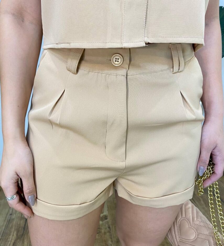 Conjunto Feminino Alfaiataria Malu Cropped com Botões e Short Bege - Fernanda Ramos Store