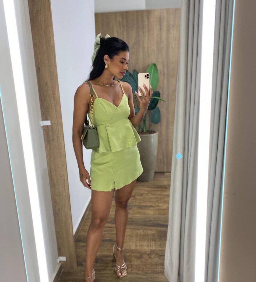 Conjunto Feminino Bella Cropped sem Bojo e Short Saia com Zíper Verde - Fernanda Ramos Store