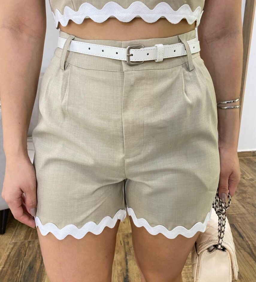 Conjunto Feminino Cropped sem Bojo e Short com Cinto Sianinha Bege - Fernanda Ramos Store