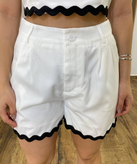 Conjunto Feminino Cropped sem Bojo e Short com Cinto Sianinha Branco - Fernanda Ramos Store