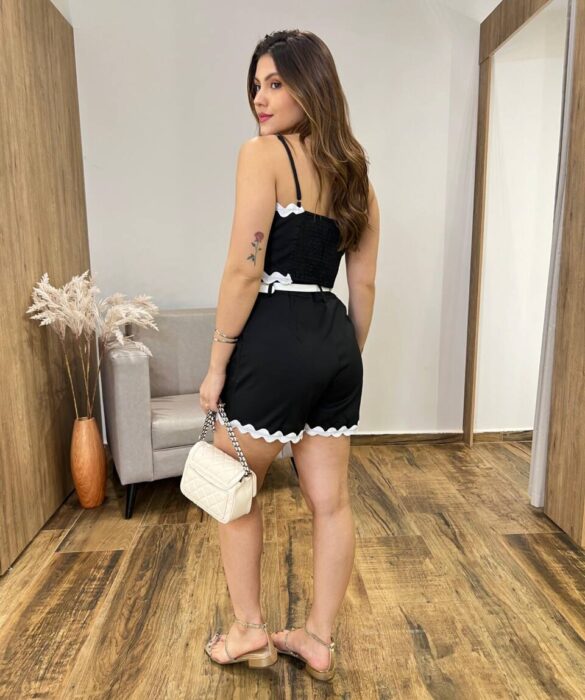 Conjunto Feminino Cropped sem Bojo e Short com Cinto Sianinha Preto - Fernanda Ramos Store