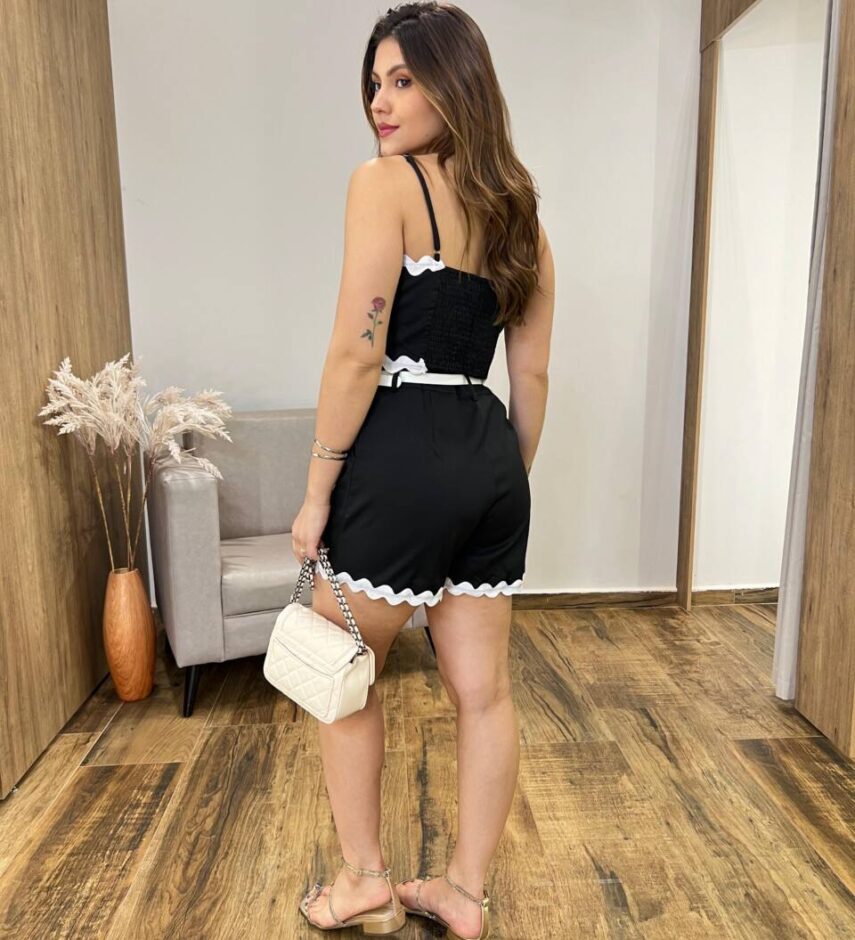 Conjunto Feminino Cropped sem Bojo e Short com Cinto Sianinha Preto - Fernanda Ramos Store