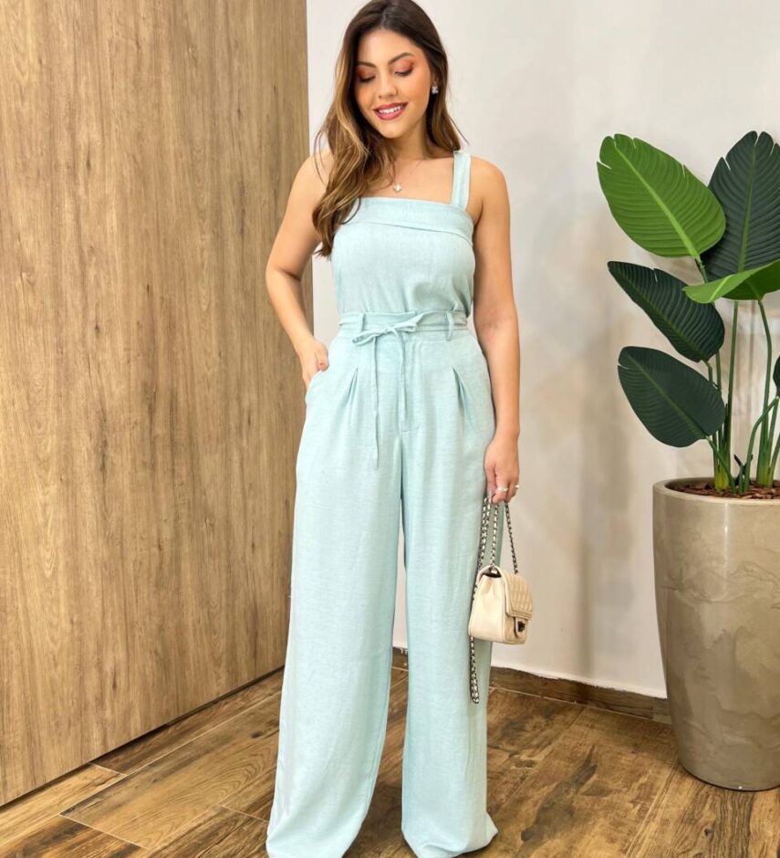 Conjunto Flor Viscolinho Cropped sem Bojo e Calça Pantalona Azul Bebê - Fernanda Ramos Store