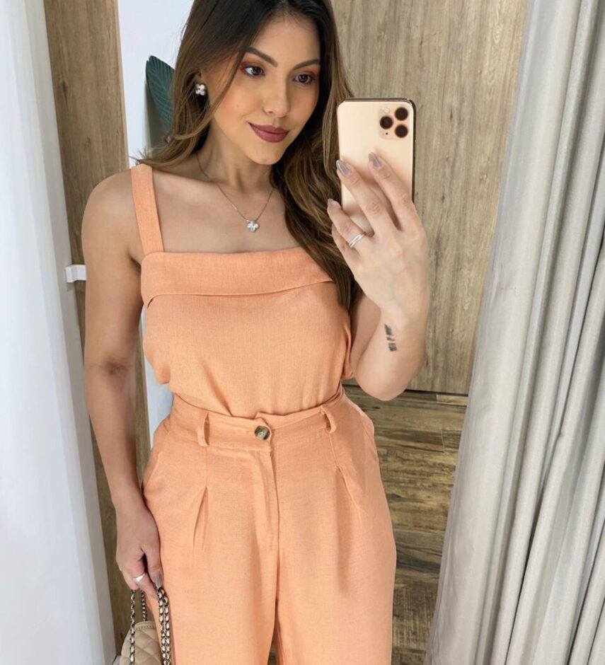 Conjunto Flor Viscolinho Cropped sem Bojo e Calça Pantalona Coral - Fernanda Ramos Store