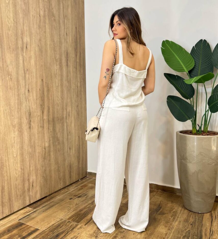 Conjunto Flor Viscolinho Cropped sem Bojo e Calça Pantalona Cru - Fernanda Ramos Store