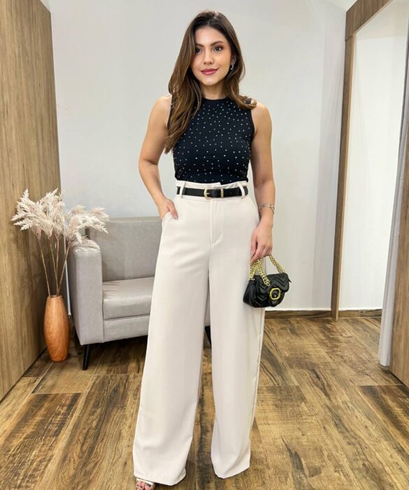 Cropped Feminino Canelado Mel sem Bojo Aplicações em Strass Preto - Fernanda Ramos Store