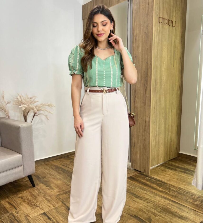 Cropped Feminino Manga Curta Isis Lastex com Detalhes Bordado Verde - Fernanda Ramos Store