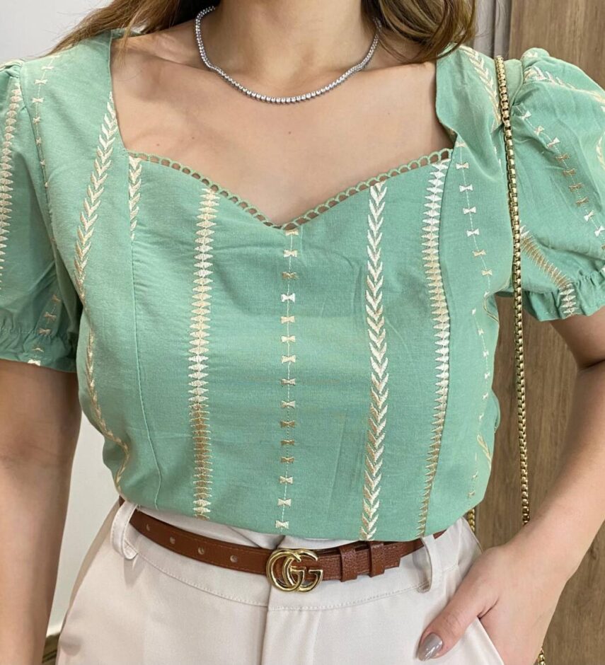 Cropped Feminino Manga Curta Isis Lastex com Detalhes Bordado Verde - Fernanda Ramos Store