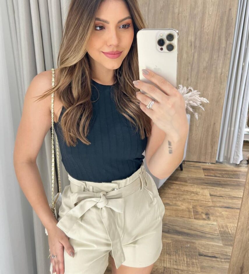 Cropped Feminino sem Bojo Júlia Malha Canelada Preto - Fernanda Ramos Store